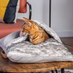 Cojín Nairobi Modern Living Para Mascotas -Mascota Suministros Ventas 229296 geop zooplusexclusive kuschelkissen nairobi hs 12 7