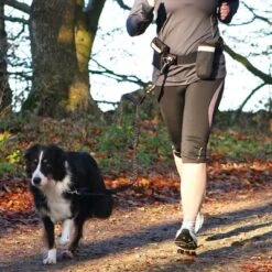 Correa Con Cinturón Manos Libres Trixie Para Perros 9 Correa Con Cinturón Manos Libres Trixie Para Perros -Mascota Suministros Ventas 34082 hands free joggingleine hs 02 1